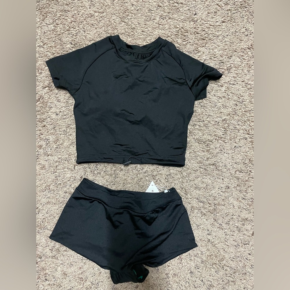 NWT & Liner. BB swimwear. Swim shirt w boy shorts bottoms!